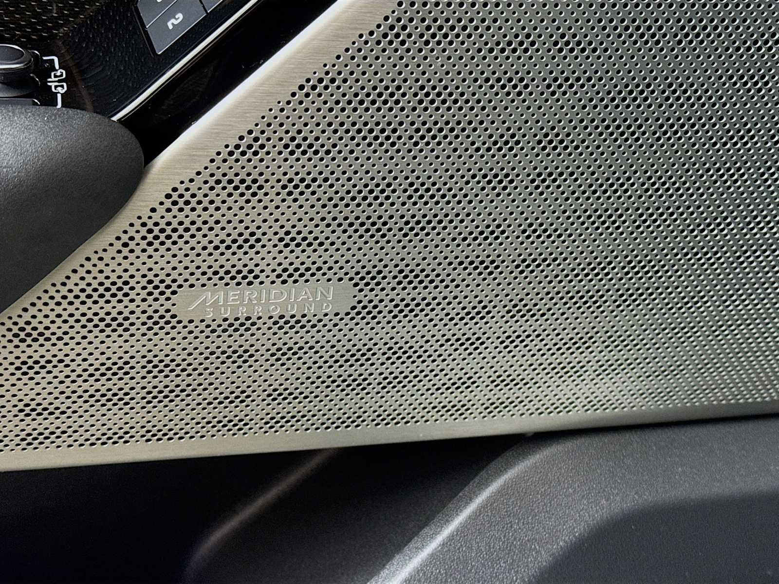 Used 2023 Land Rover Range Rover Velar HST image 20