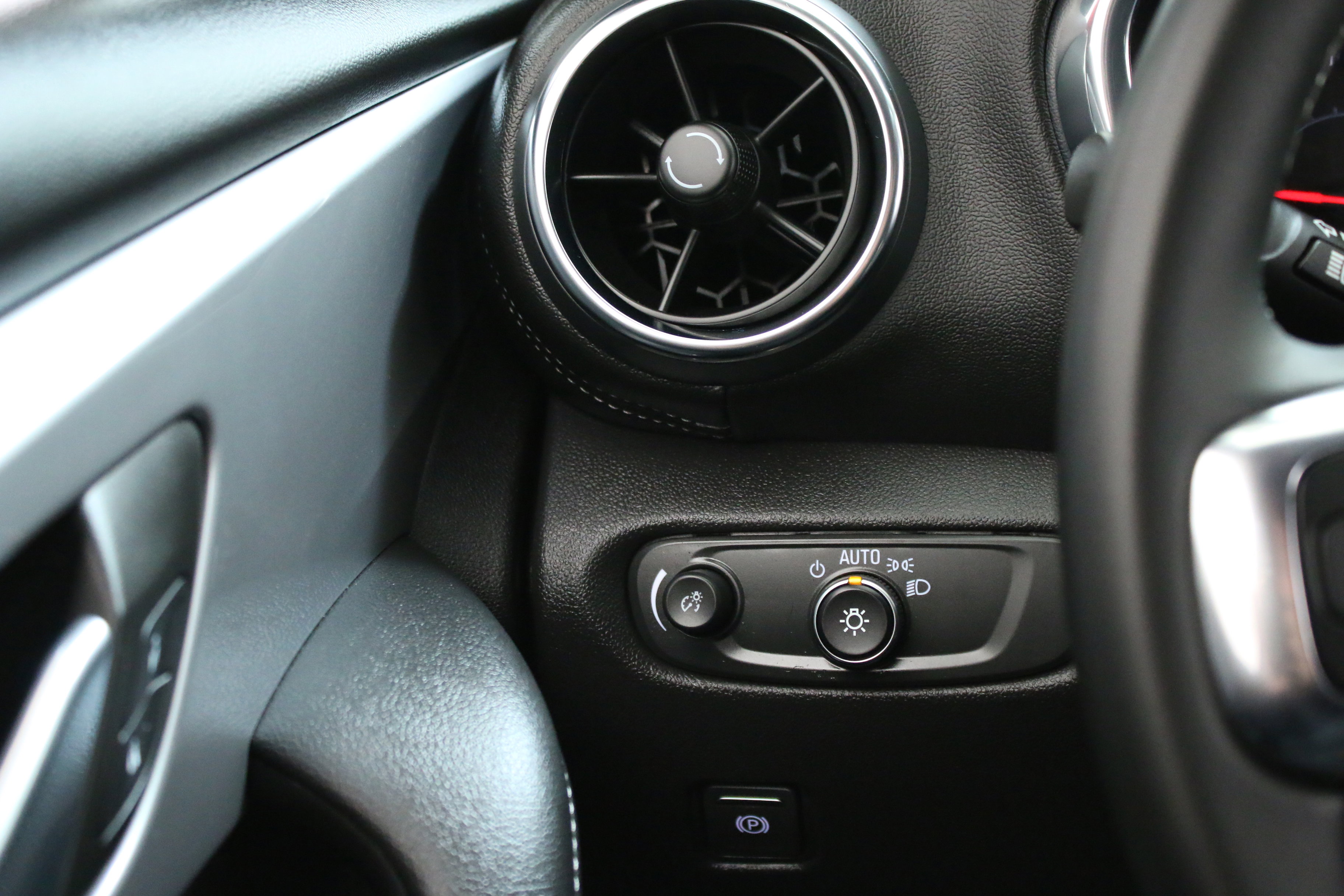 Used 2024 Chevrolet Blazer LT w/ LPO, Floor Liner Package image 18