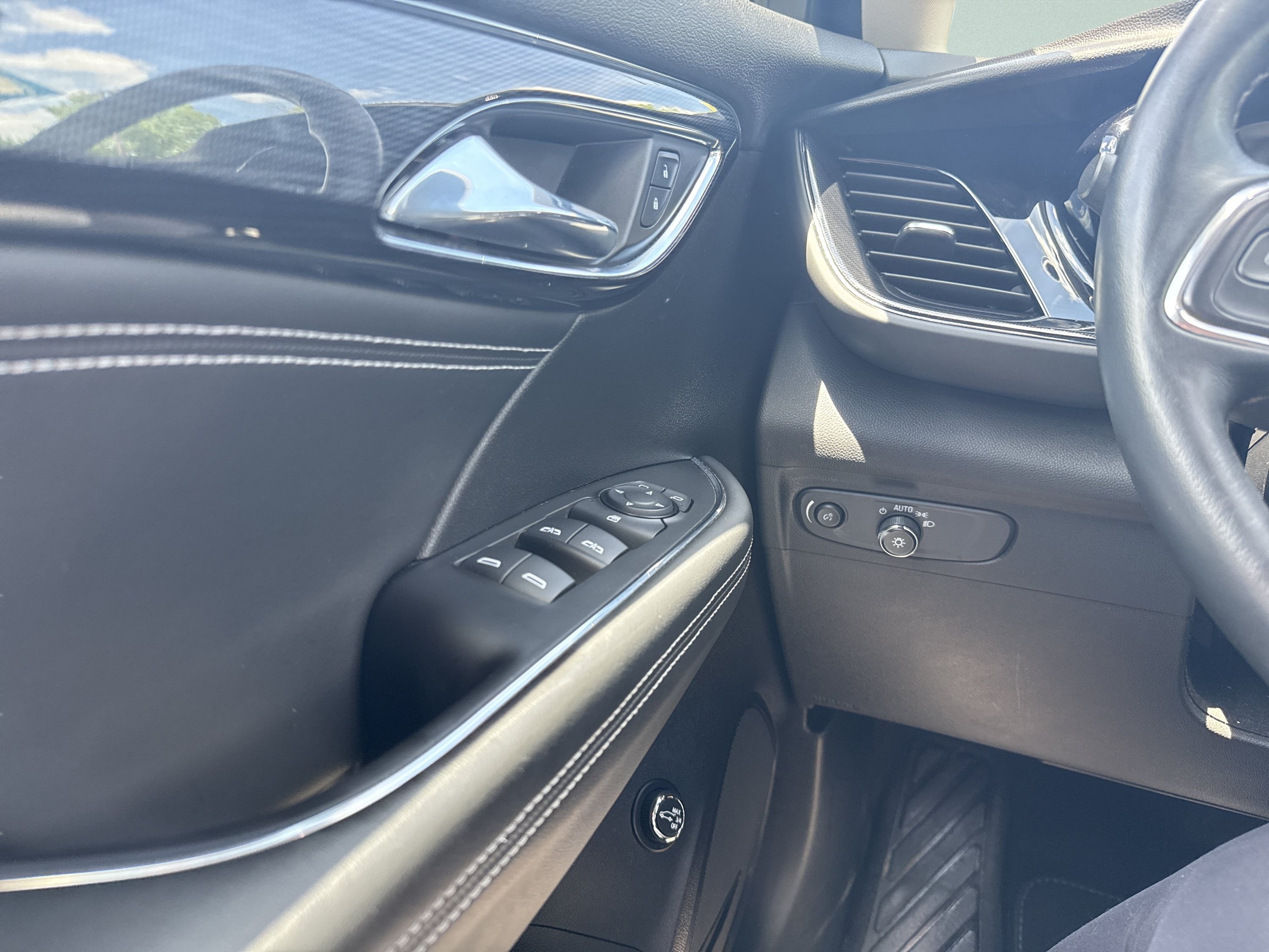 Used 2023 Buick Envision Preferred AWD/4WD image 15