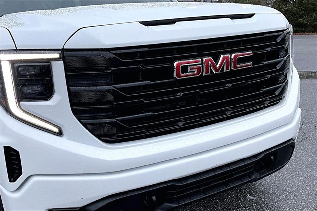 Used 2023 GMC Sierra 1500 Elevation image 34