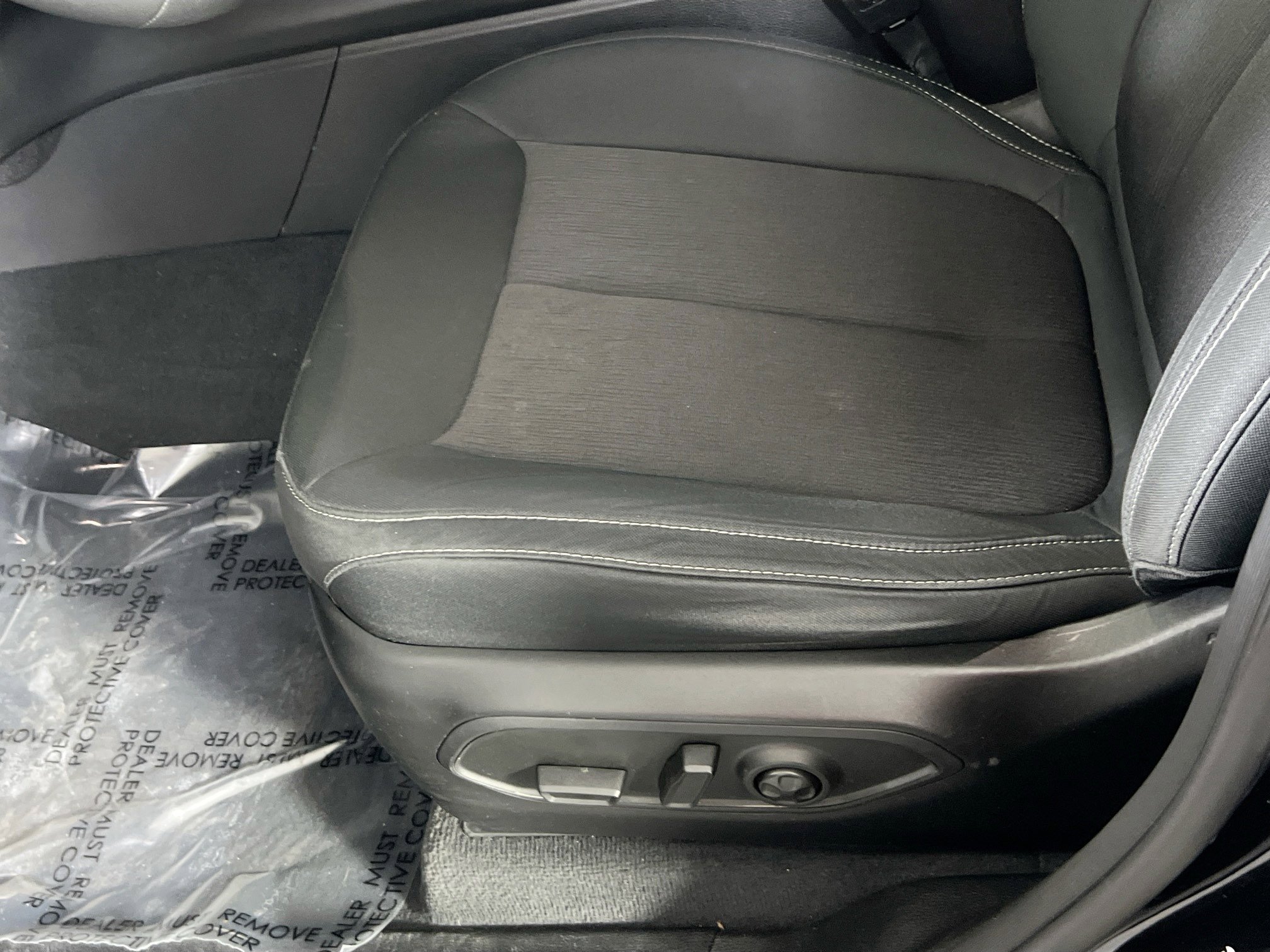 Used 2023 Jeep Grand Cherokee Laredo image 17