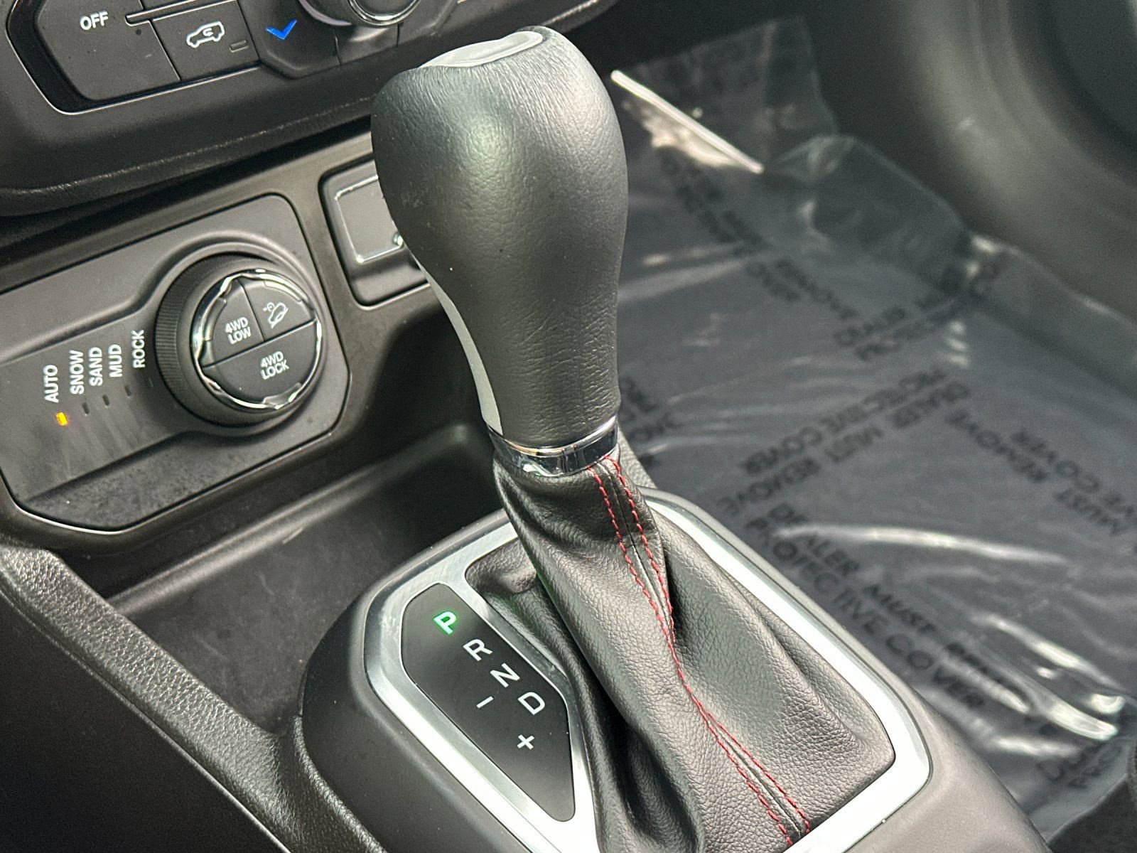 Used 2023 Jeep Renegade Trailhawk w/ Trailer Tow Group image 21