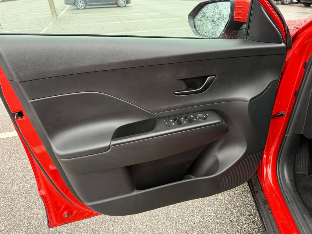 Used 2024 Hyundai Kona SEL FWD image 17