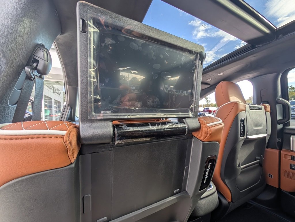 New 2026 Chrysler Pacifica Pinnacle image 16