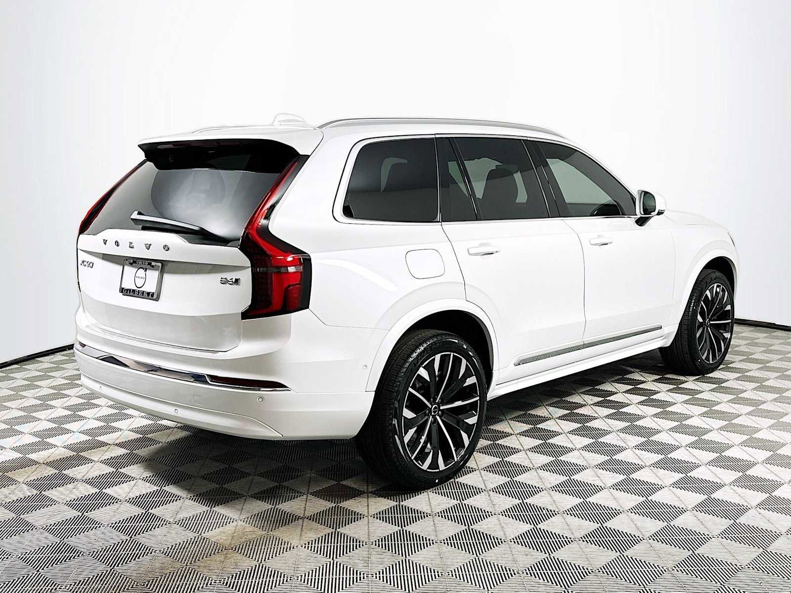 New 2026 Volvo XC90 B6 Plus w/ Protection Package image 7
