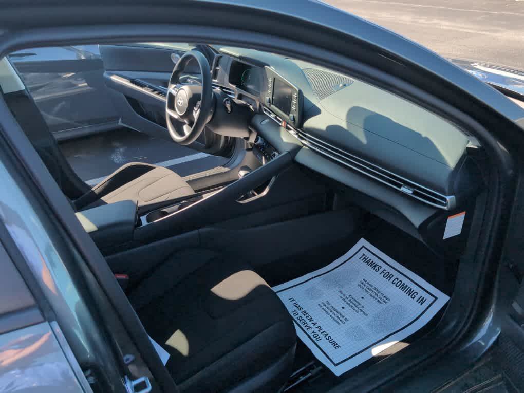 New 2026 Hyundai Elantra Hybrid FWD image 22