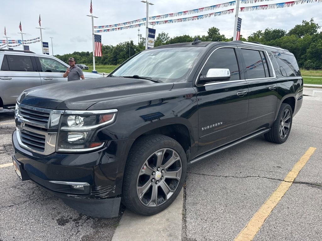 Used 2015 Chevrolet Suburban LTZ RWD image 5