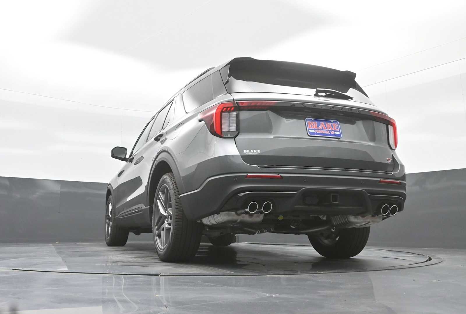 New 2026 Ford Explorer ST image 22