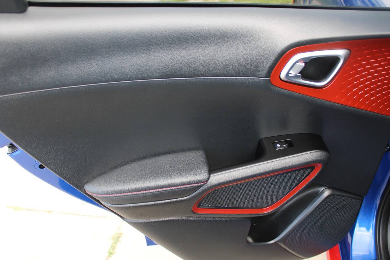 Used 2022 Kia Soul Turbo FWD image 15