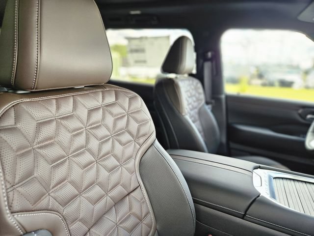 New 2026 Nissan Armada Platinum RWD image 14