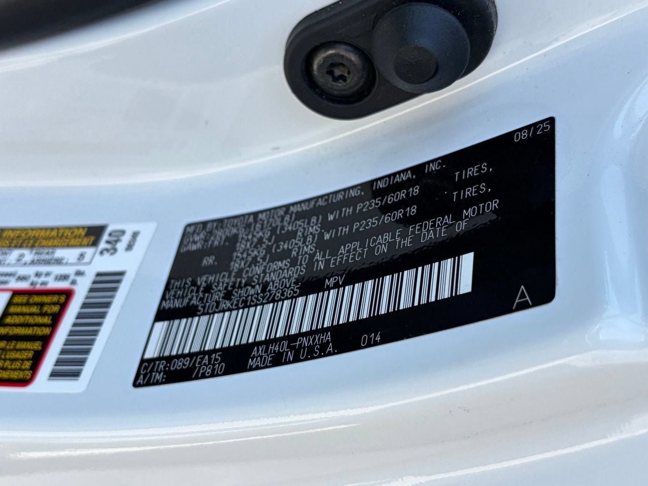 Used 2025 Toyota Sienna XLE w/ XLE Plus Package FWD image 13
