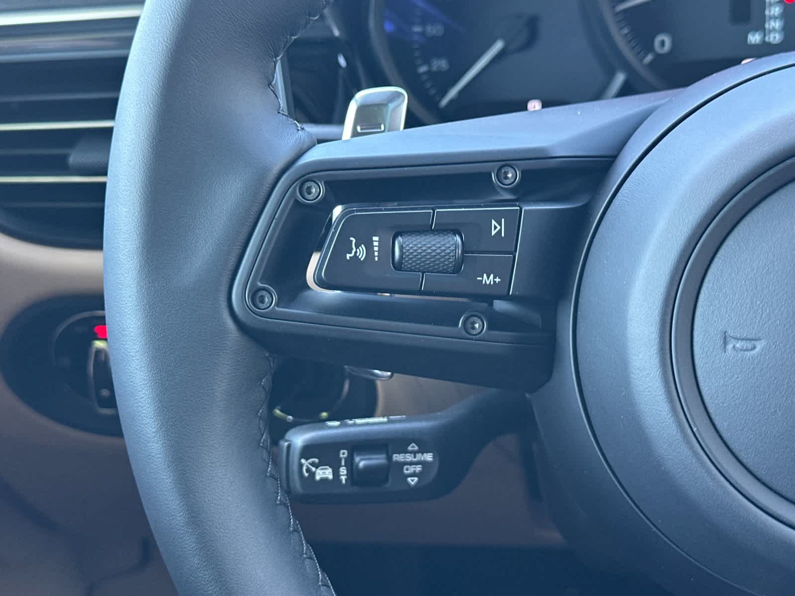 New 2026 Porsche Macan AWD/4WD image 27