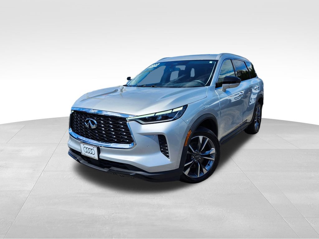 Used 2023 INFINITI QX60 Luxe AWD/4WD image 4