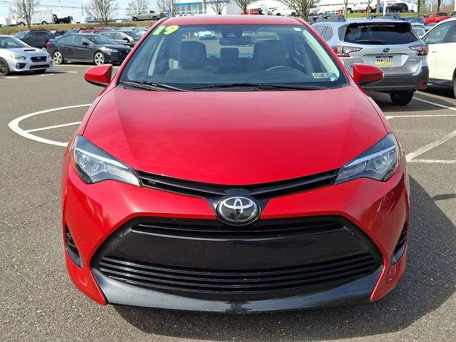 Used 2019 Toyota Corolla LE image 2