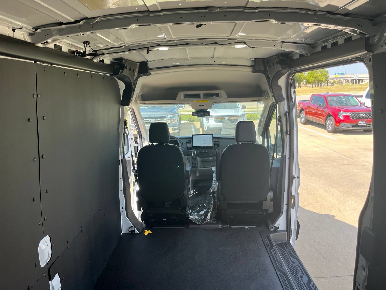 New 2026 Ford Transit 250 148 Medium Roof w/ Load Area Protection Package RWD image 20