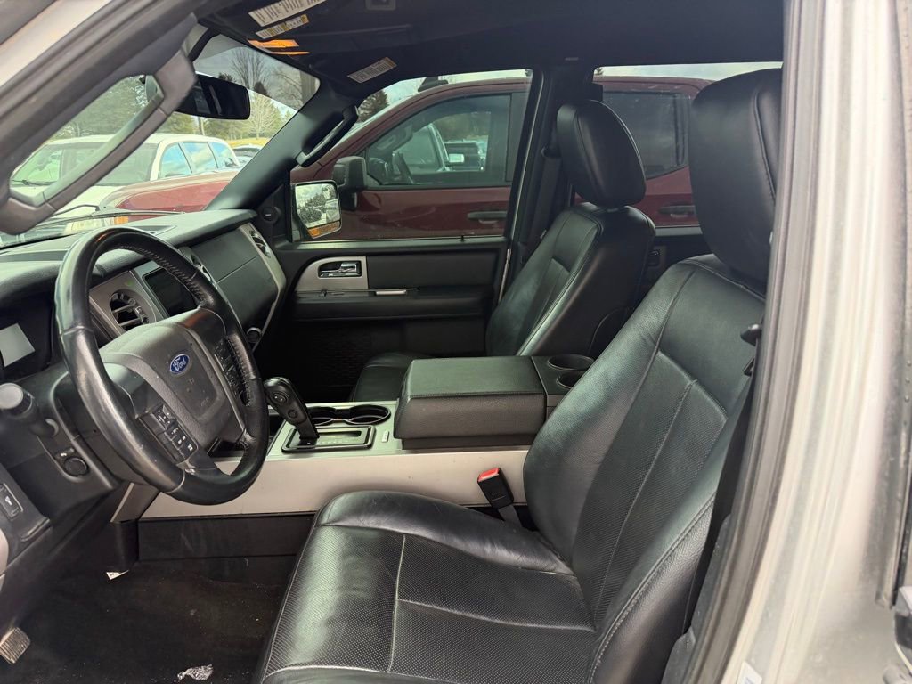 Used 2017 Ford Expedition EL XLT w/ Equipment Group 202A image 11