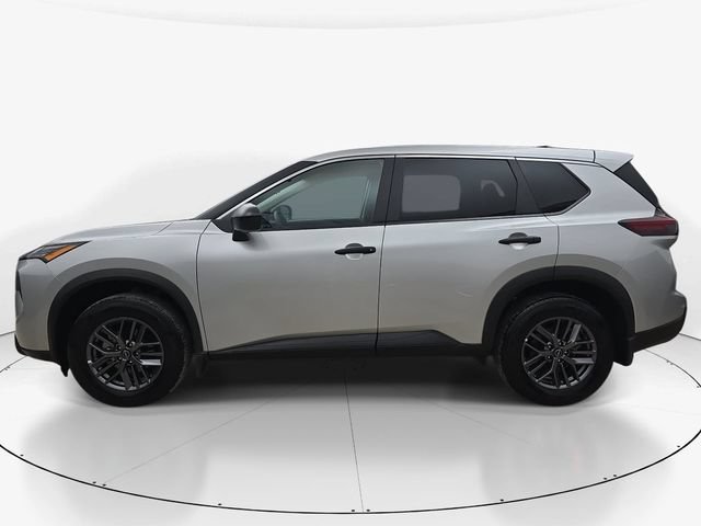 Used 2025 Nissan Rogue S AWD/4WD image 9