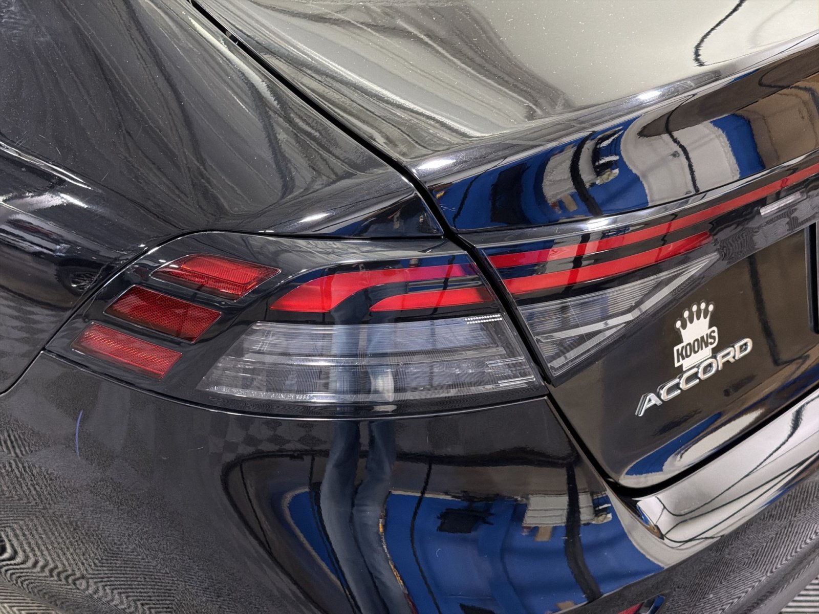 Used 2023 Honda Accord LX image 17