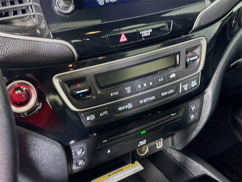 Certified 2022 Honda Pilot Black Edition image 14