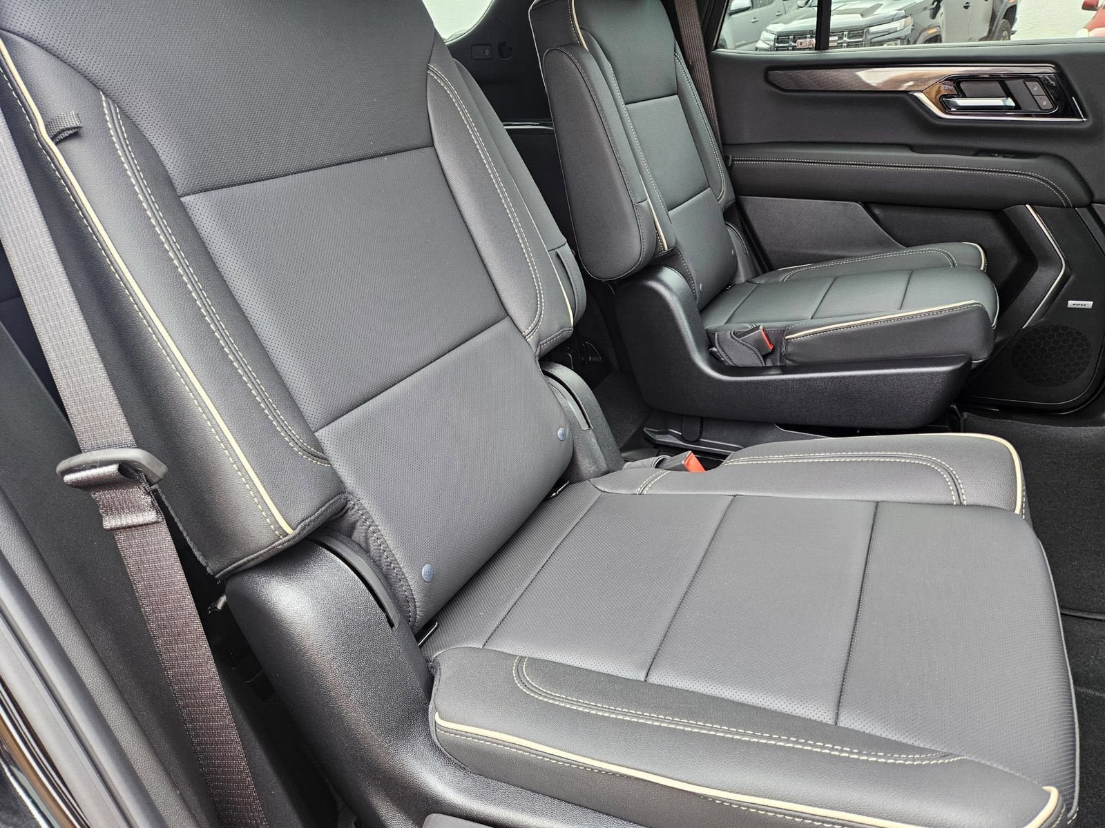 New 2026 GMC Yukon Elevation AWD/4WD image 29
