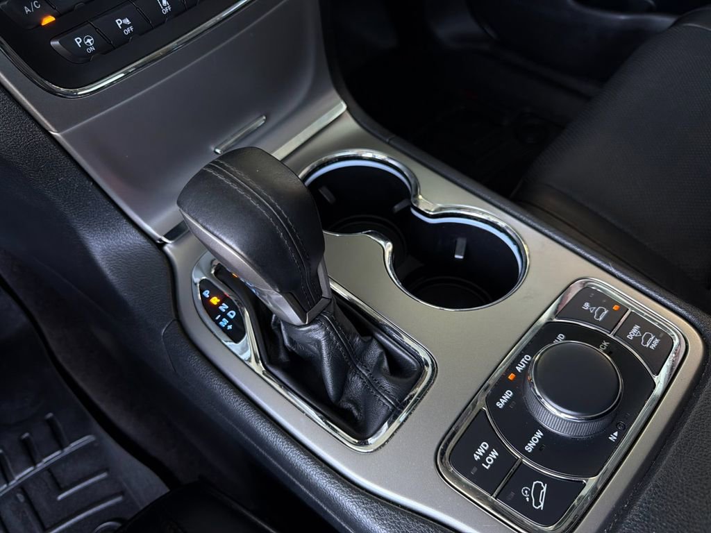 Used 2017 Jeep Grand Cherokee Summit AWD/4WD image 22