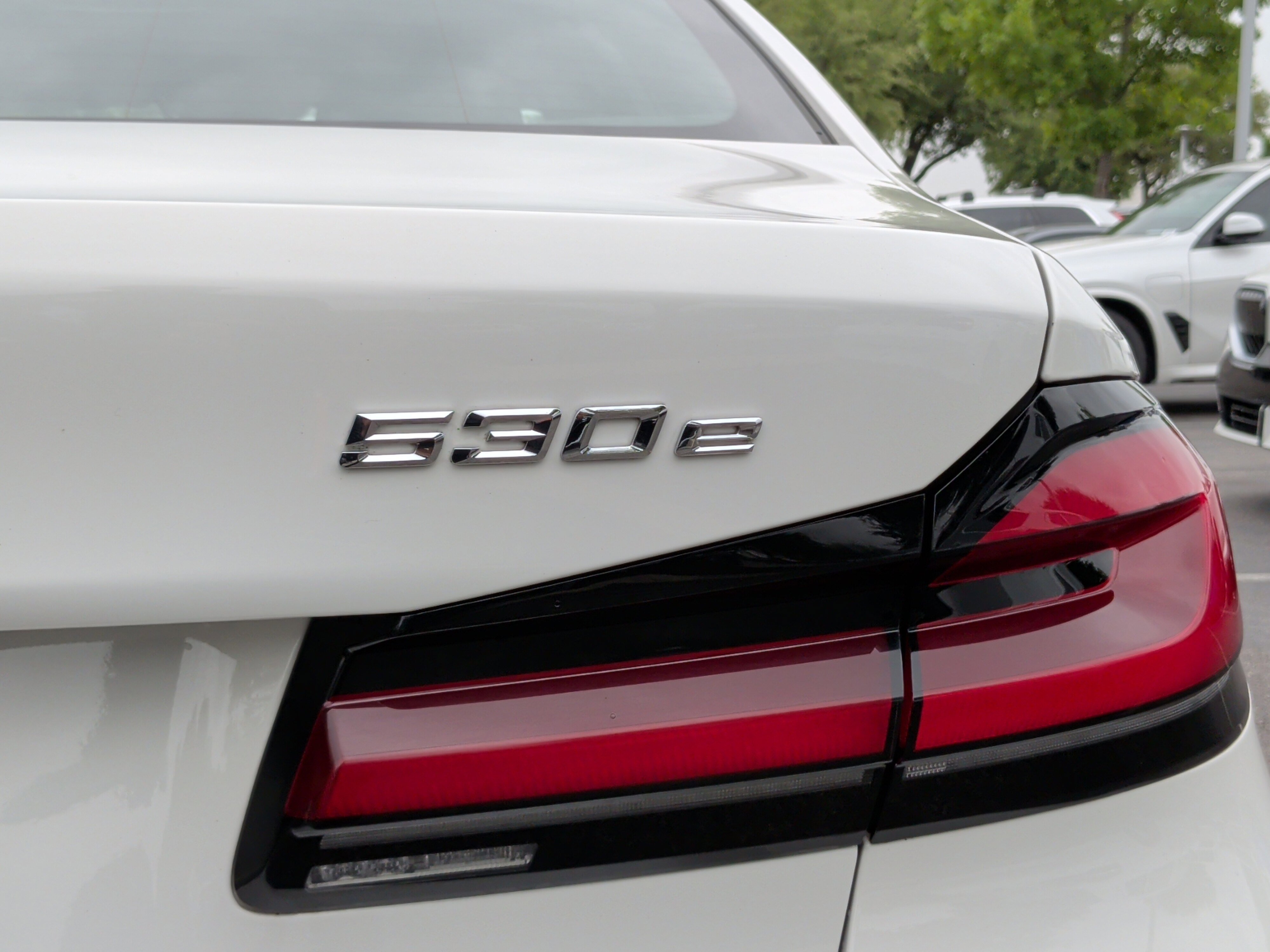 Certified 2023 BMW 530e w/ Premium Package RWD image 11