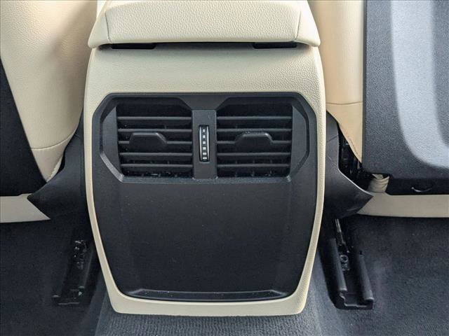 Used 2025 BMW M440i Coupe w/ Premium Package image 17