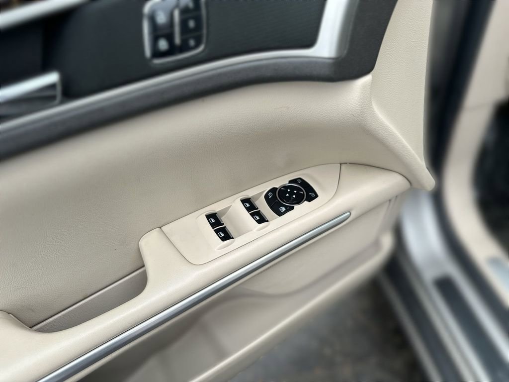 Used 2016 Lincoln MKZ w/ Equipment Group 300A Reserve image 15