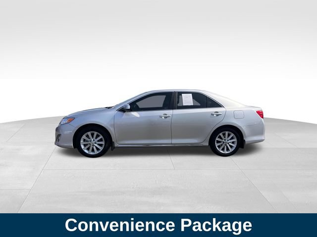 Used 2012 Toyota Camry XLE w/ Leather Pkg FWD image 2