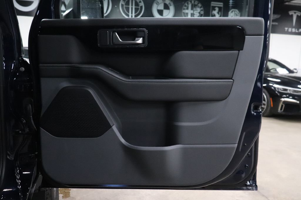 Used 2025 INEOS Grenadier image 23