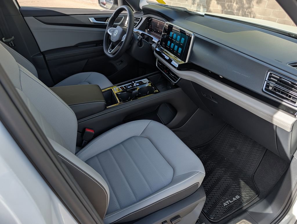 New 2026 Volkswagen Atlas Cross Sport SEL R-Line image 21