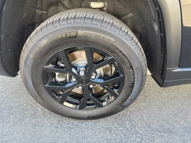 Certified 2024 Jeep Grand Cherokee L Altitude AWD/4WD image 35