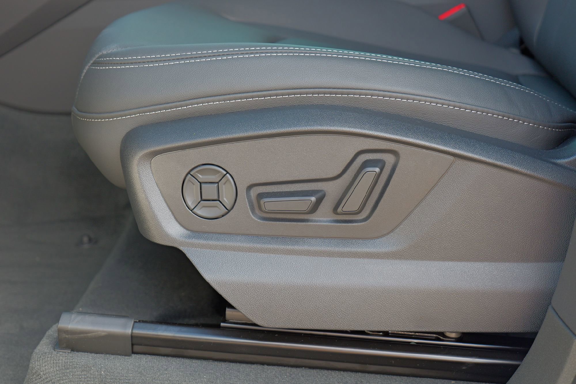 New 2025 Audi Q8 Premium Plus image 33