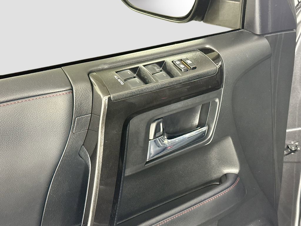 Used 2020 Toyota 4Runner TRD Off-Road Premium AWD/4WD image 21