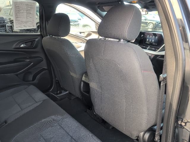 Used 2024 Chevrolet Trax RS FWD image 36