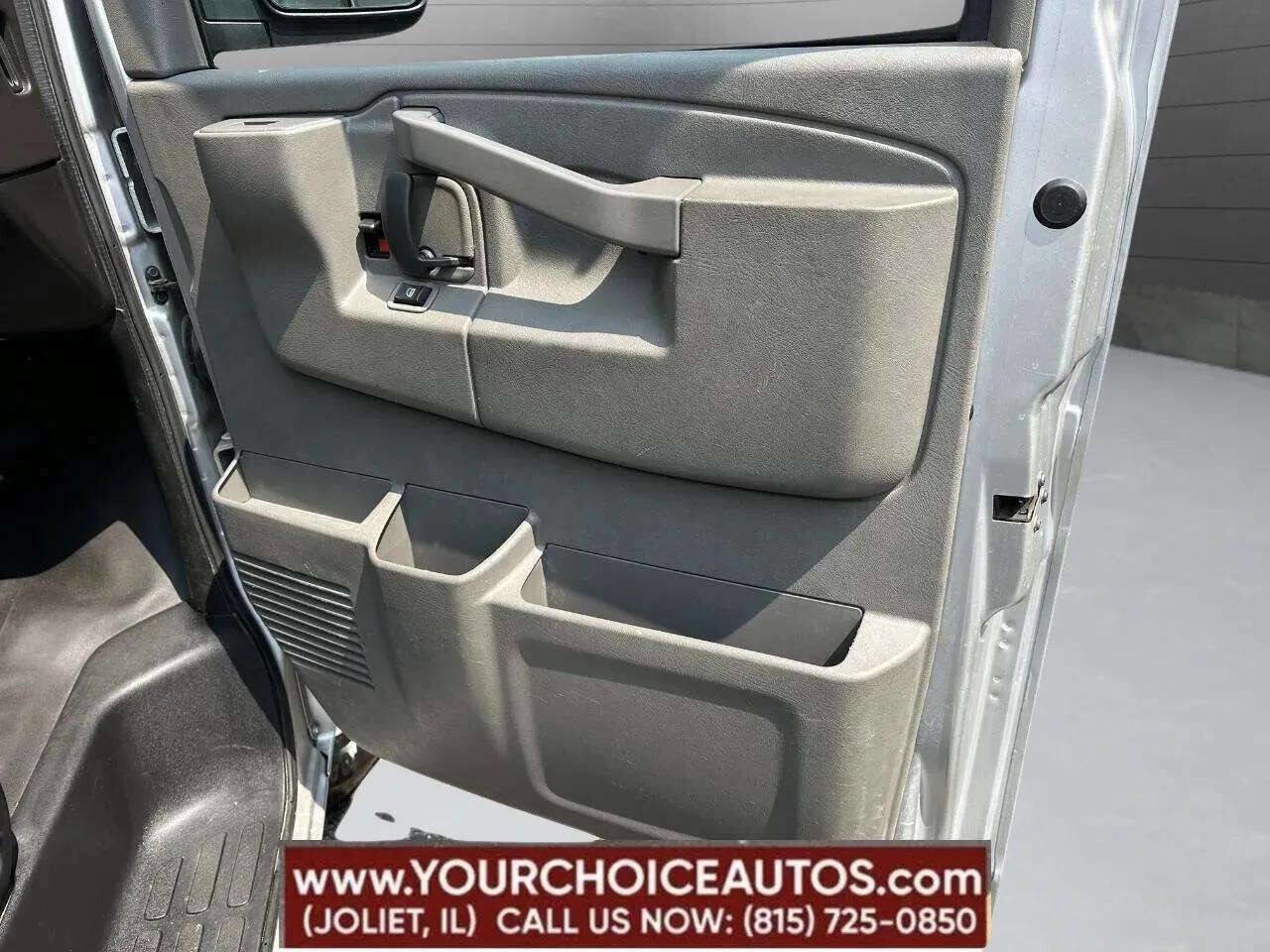 Used 2020 Chevrolet Express 3500 LS image 23