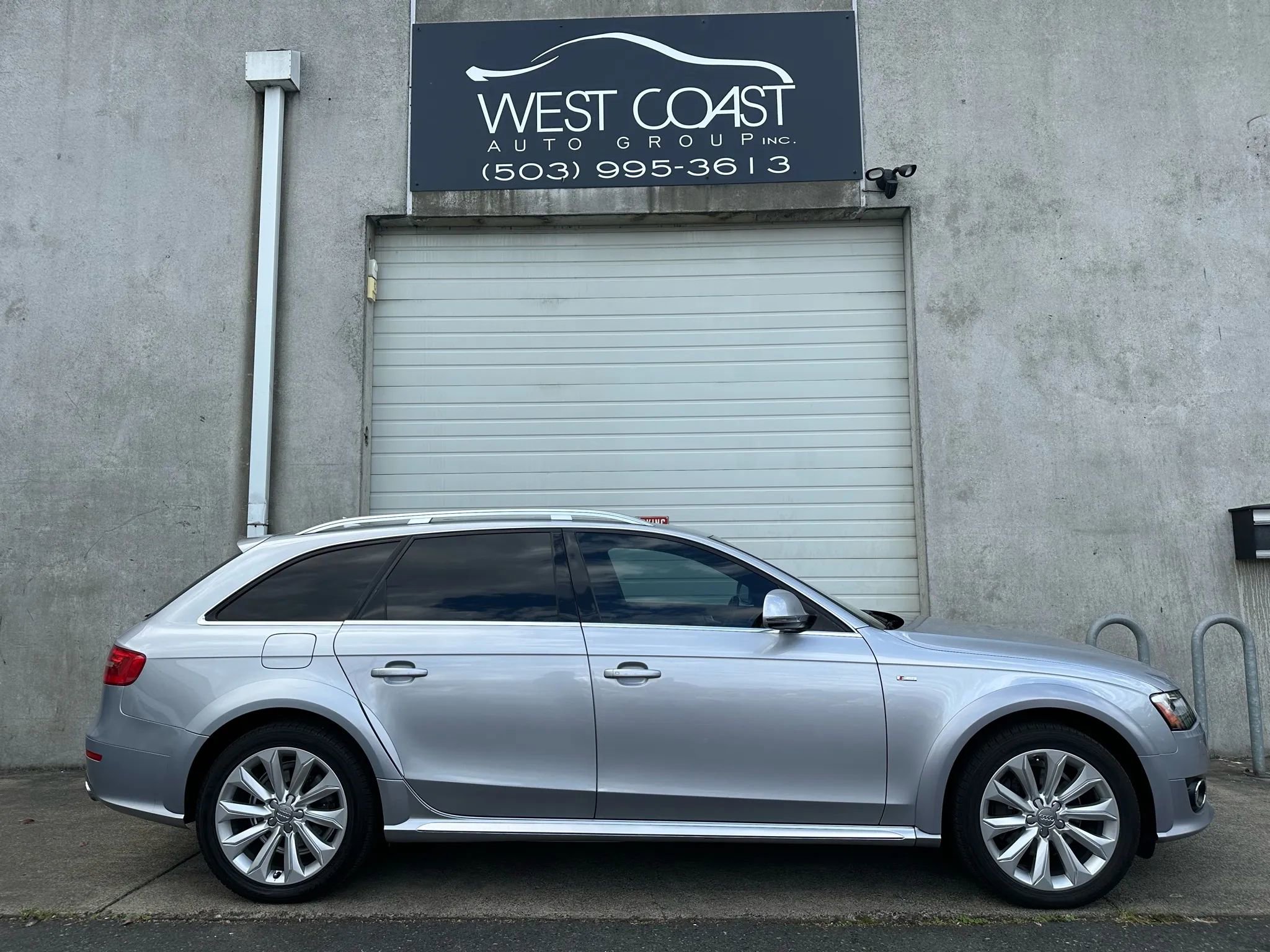 Used 2015 Audi A4 Prestige w/ Prestige Package image 2