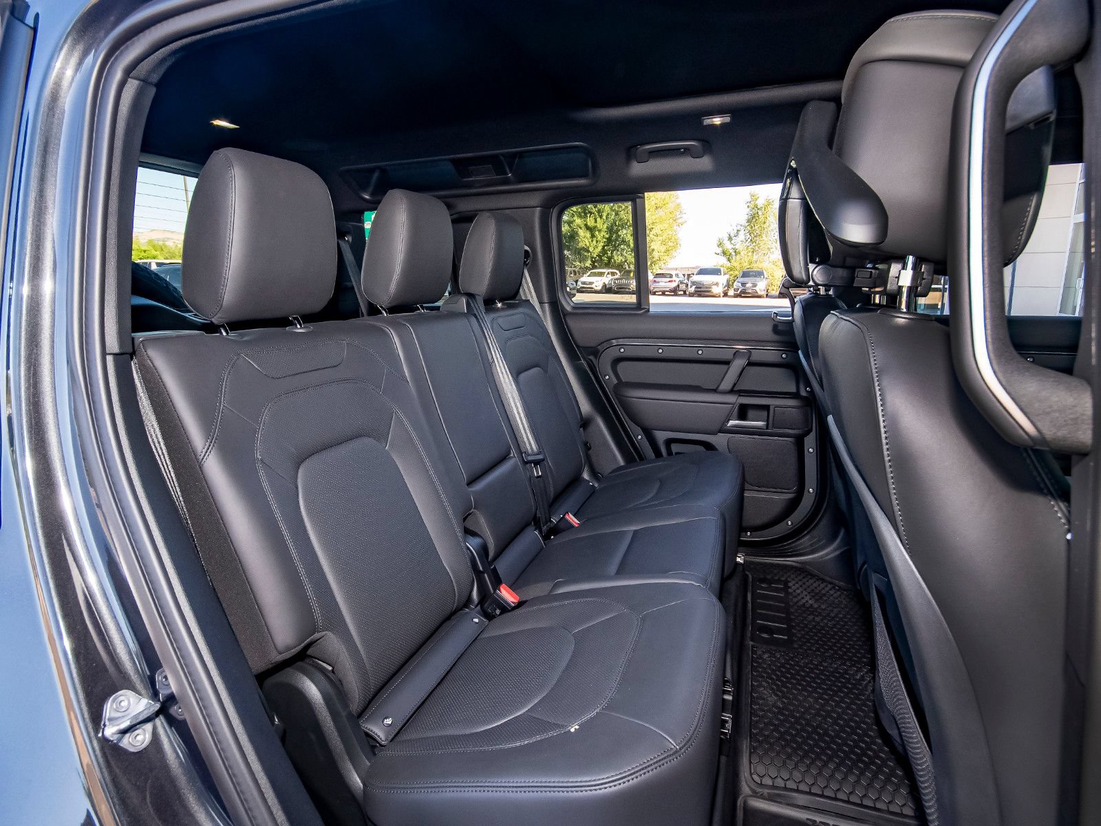 New 2026 Land Rover Defender 110 X-Dynamic SE AWD/4WD image 51
