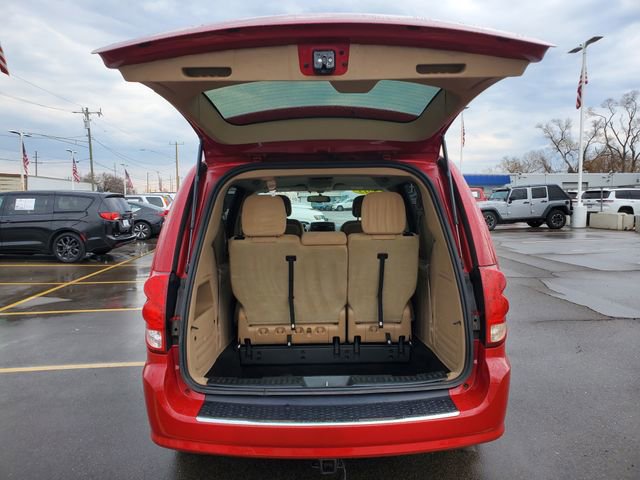 Used 2013 Dodge Grand Caravan SE image 23
