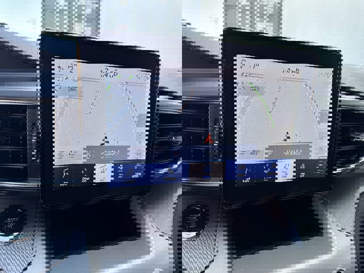 Used 2022 Ford Explorer XLT w/ Equipment Group 202A image 14