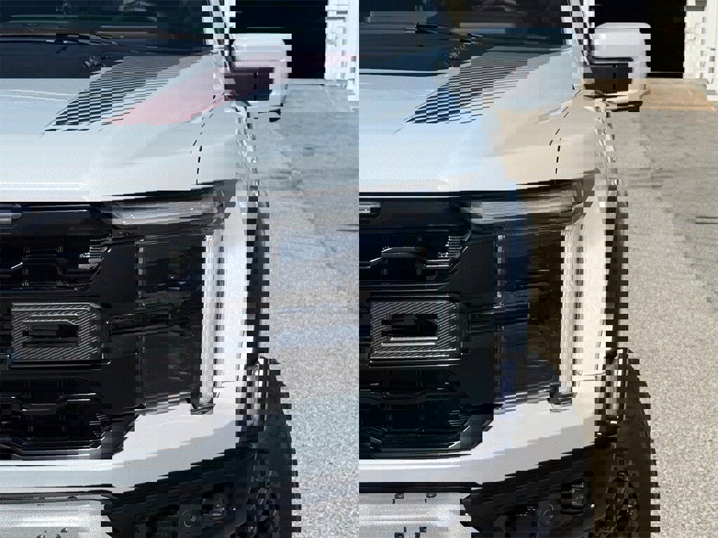 Used 2025 Ford F150 Raptor image 3