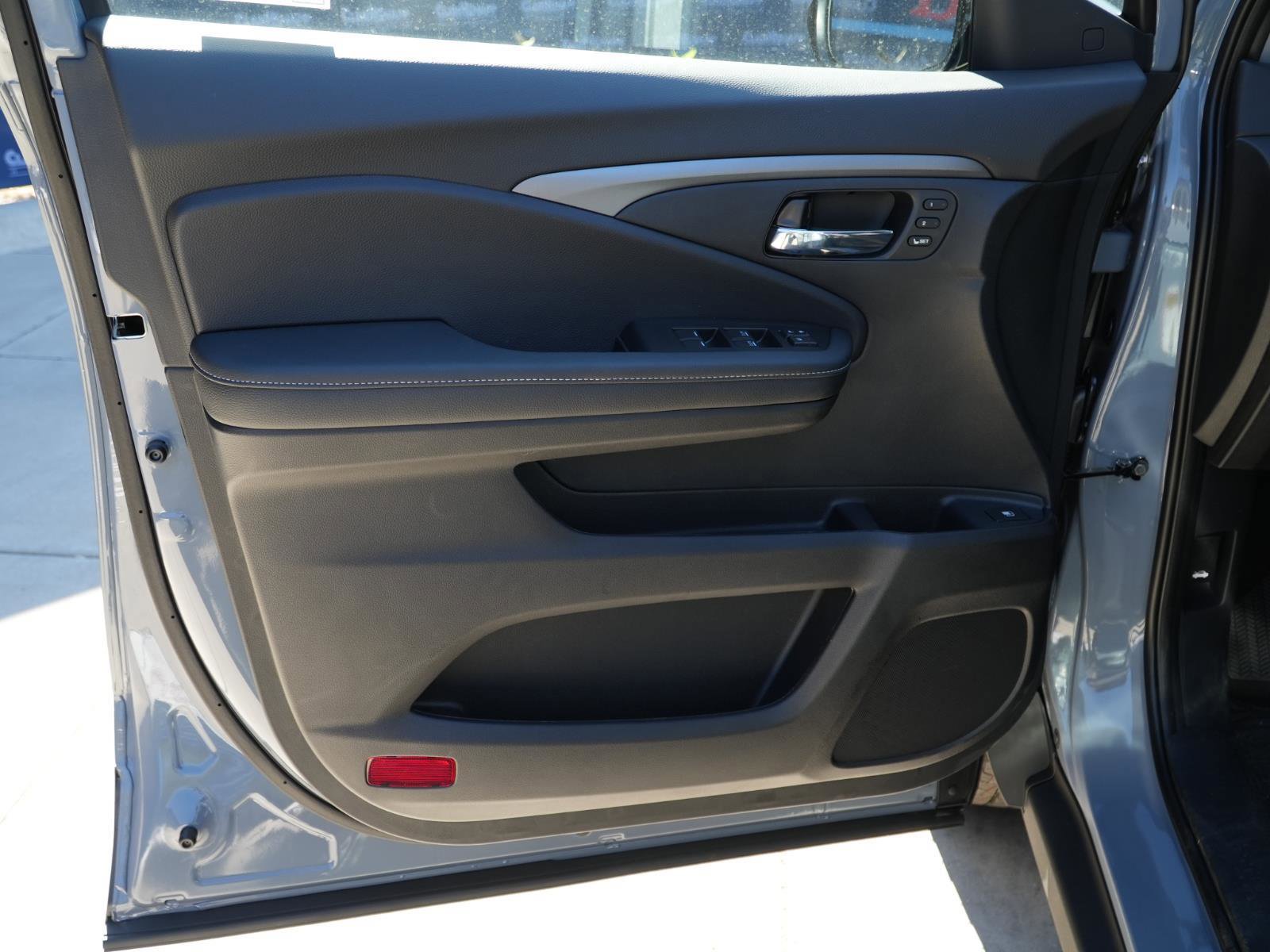 New 2026 Honda Ridgeline RTL image 13