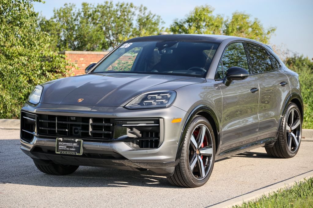Certified 2025 Porsche Cayenne GTS AWD/4WD image 22