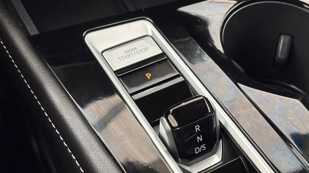 Used 2024 Volkswagen Atlas SE w/ Black Wheel Package image 43