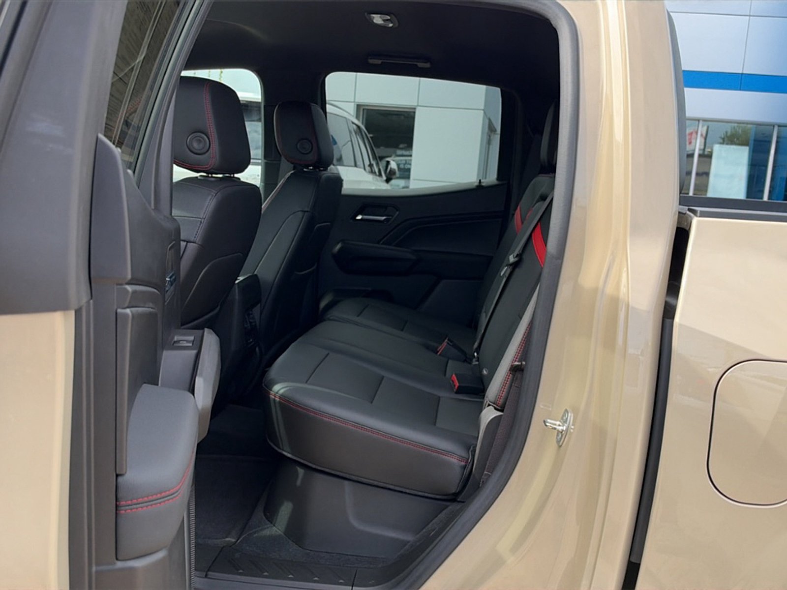 Used 2023 Chevrolet Colorado Z71 w/ Z71 Convenience Package 2 AWD/4WD image 19