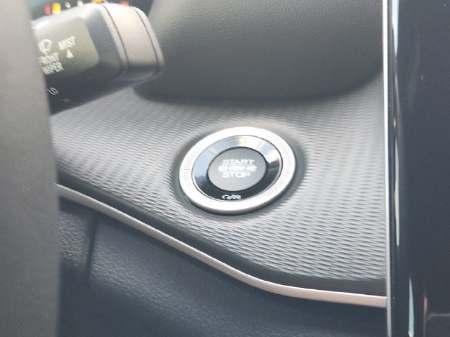 Used 2023 Jeep Grand Cherokee L Laredo RWD image 8