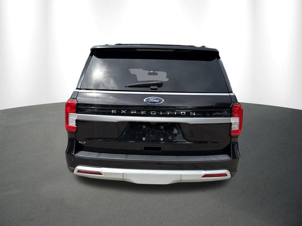 Used 2023 Ford Expedition XLT RWD image 11