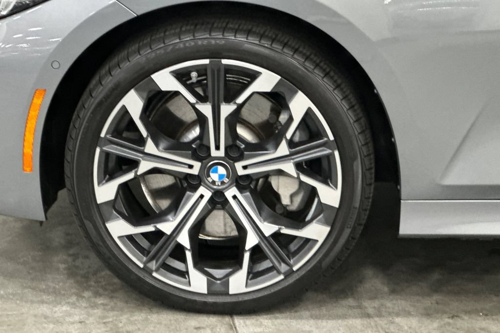 Used 2025 BMW 330i Sedan RWD image 32