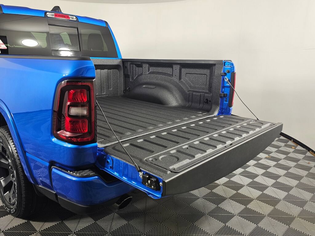 New 2026 RAM 1500 Big Horn AWD/4WD image 14