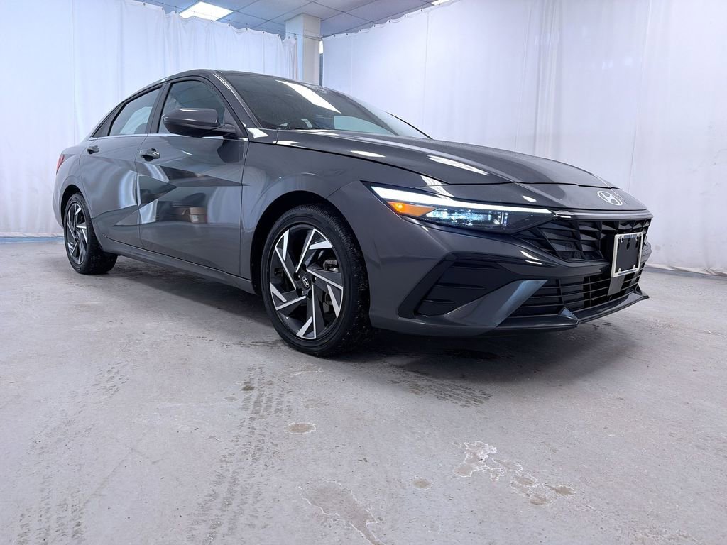 Used 2025 Hyundai Elantra SEL